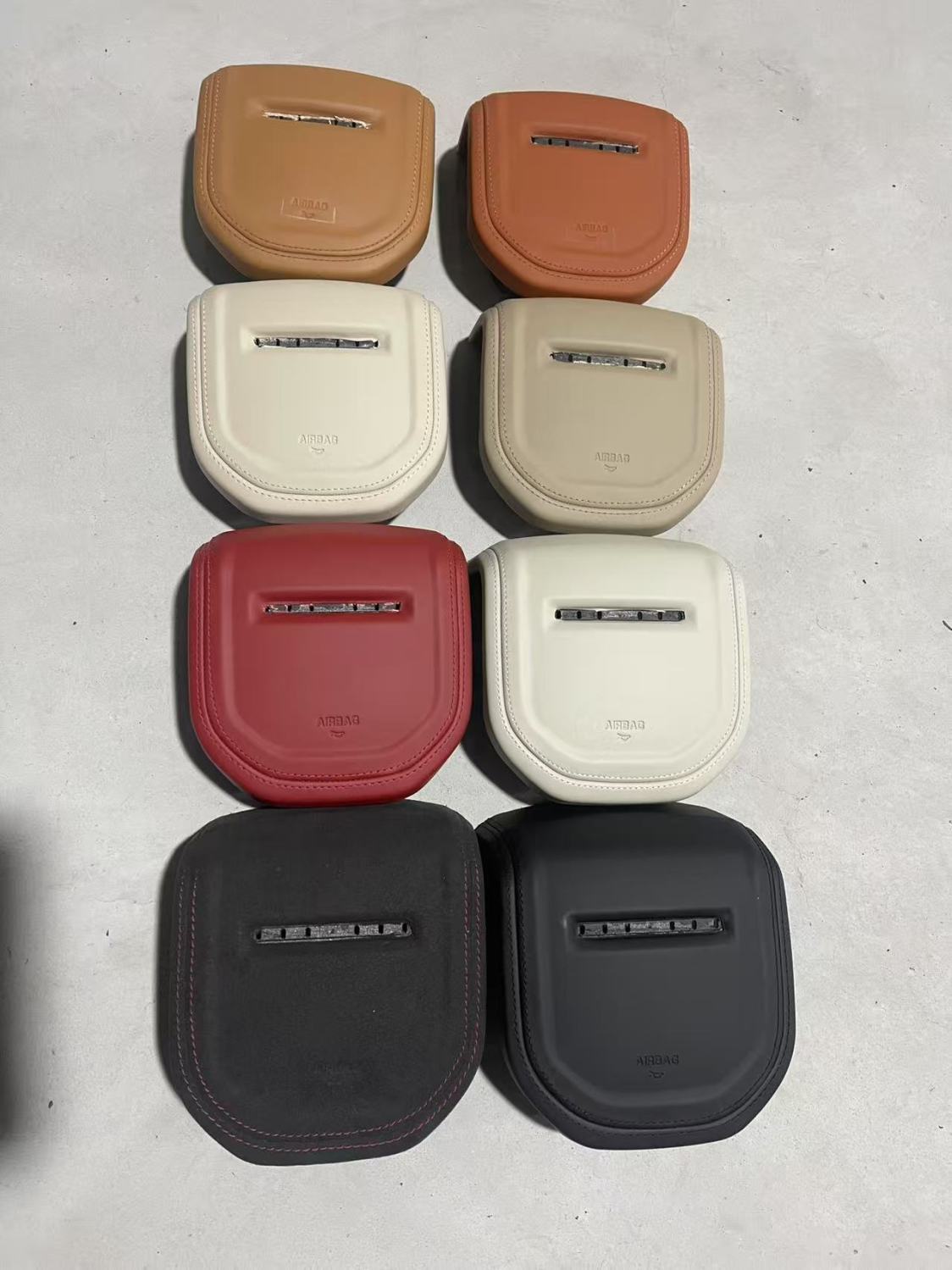 Customized and adapted steering wheel cover plate for Land Rover Range Rover Discovery, Range Rover Evoque, Aurora, Defender with genuine leather and new speaker cover.