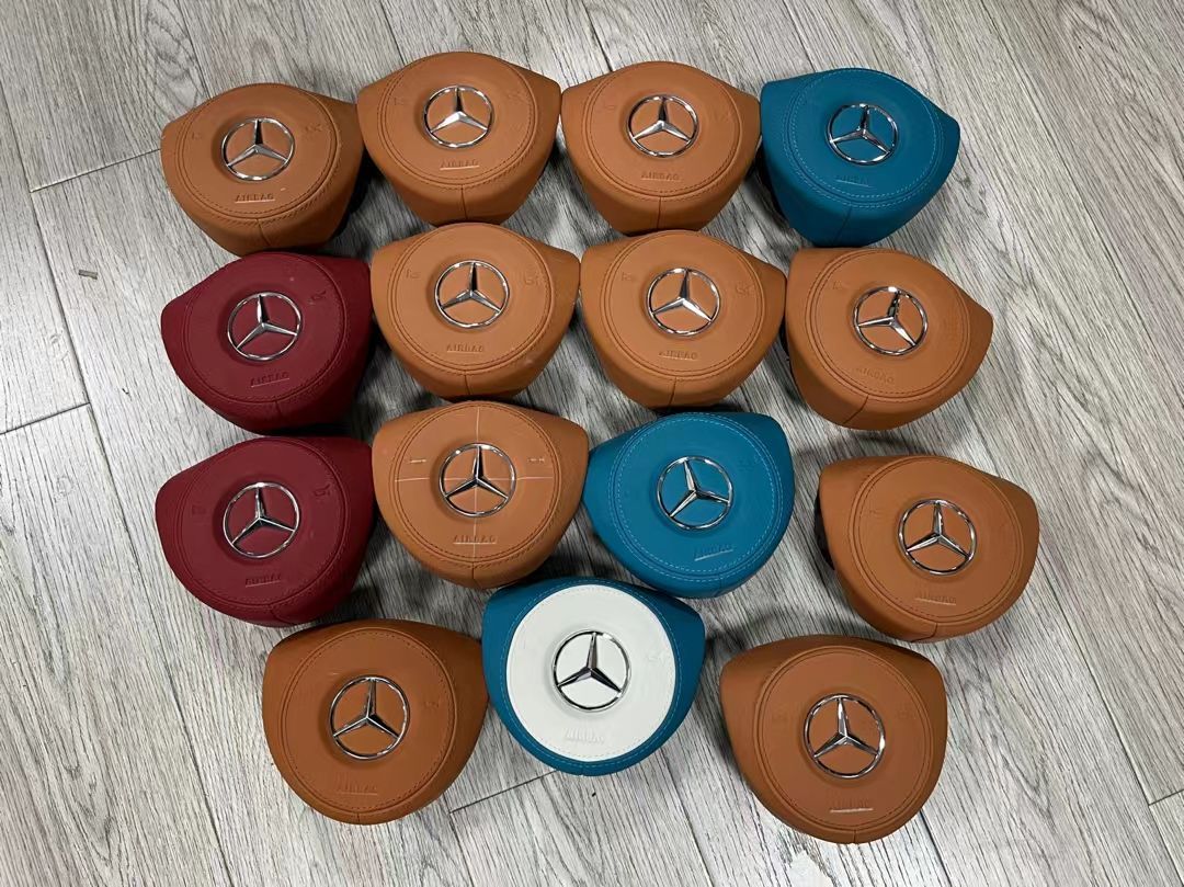 Adaptation for Mercedes-Benz C-Class C205, 213 V260, E200 Wuling steering wheel cover, horn cover modification, upgrade to leather material