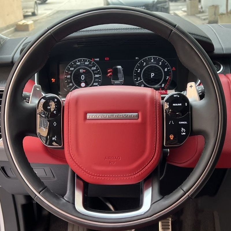 Customized and adapted steering wheel cover plate for Land Rover Range Rover Discovery, Range Rover Evoque, Aurora, Defender with genuine leather and new speaker cover.